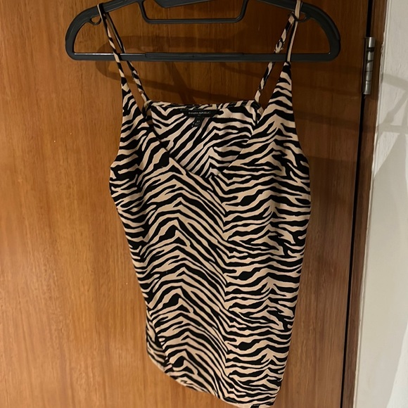 Banana Republic Tops - xs banana republic shirt barely worn great quality